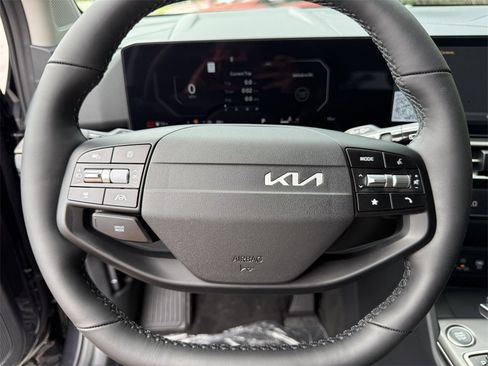 New 2026 Kia Sportage SX image 32