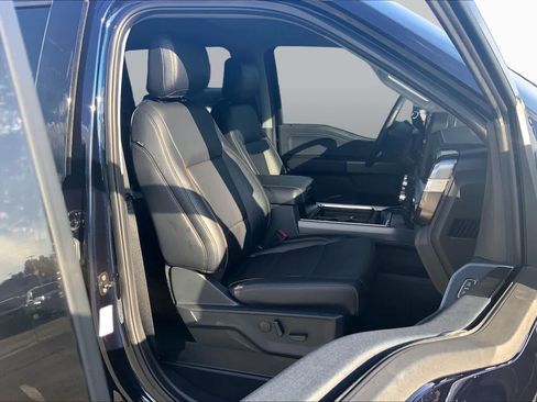 Certified 2025 Ford F250 Lariat w/ Lariat Ultimate Package AWD/4WD image 9