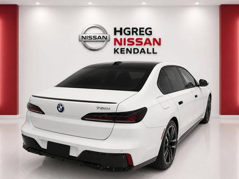 Used 2026 BMW 760i xDrive w/ Premium Package AWD/4WD image 4