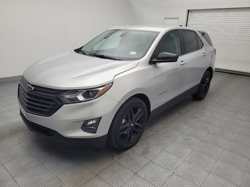 Used 2021 Chevrolet Equinox LT image 2