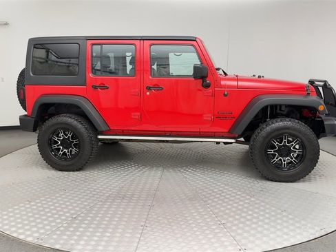 Used 2015 Jeep Wrangler Unlimited Sport w/ Connectivity Group image 9