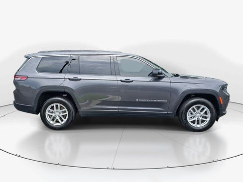 Used 2025 Jeep Grand Cherokee L Laredo w/ Luxury Tech Group I RWD image 2