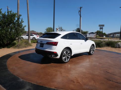 Used 2023 Audi SQ5 Premium Plus w/ Premium Plus Package image 2