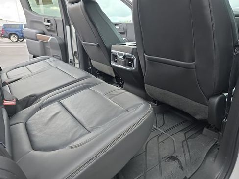 Used 2020 Chevrolet Silverado 1500 High Country w/ Technology Package image 11