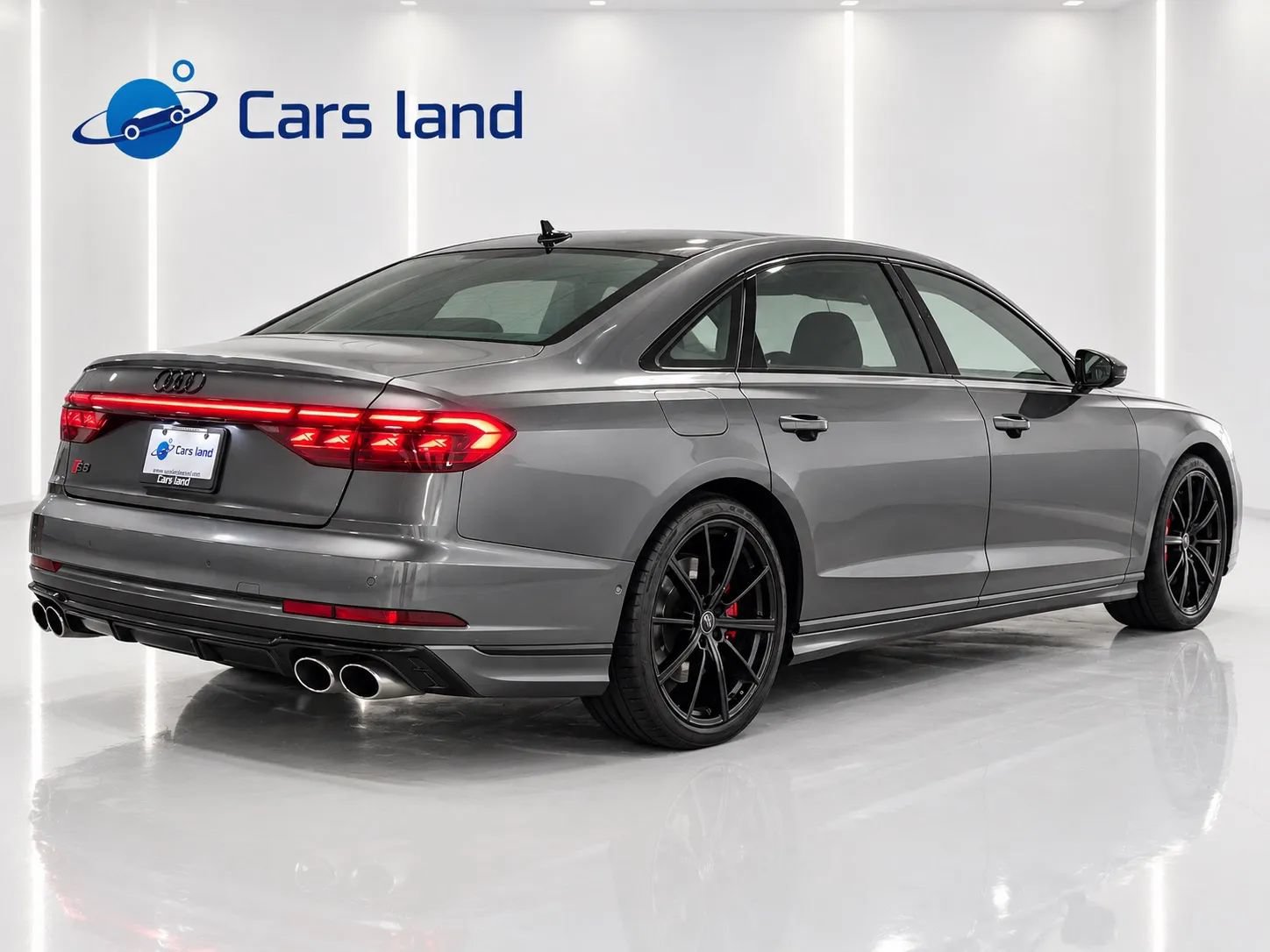 Used 2023 Audi S8 w/ S8 Comfort Plus Package AWD/4WD image 3