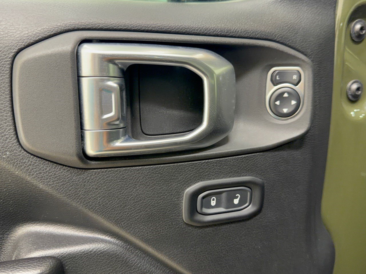 Used 2021 Jeep Wrangler Unlimited Sport AWD/4WD image 15