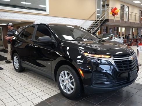 Used 2023 Chevrolet Equinox LS w/ Driver Confidence II Package image 17