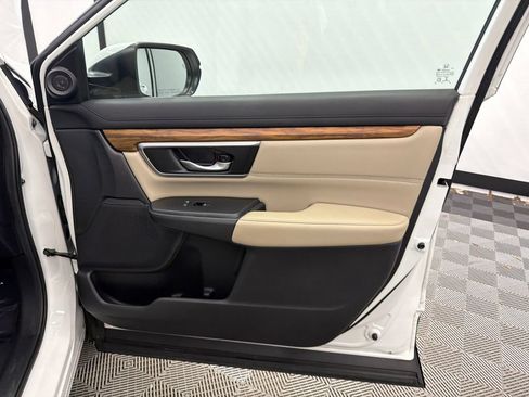 Used 2019 Honda CR-V Touring image 16