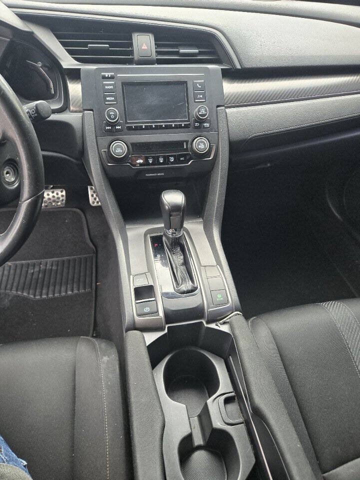 Used 2017 Honda Civic Sport image 9