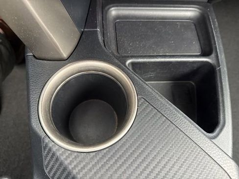 Used 2013 Toyota RAV4 XLE image 26