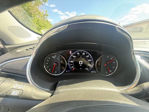 Used 2020 Chevrolet Malibu Premier FWD image 18
