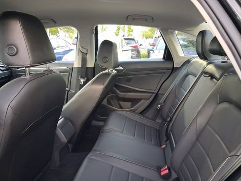 Certified 2023 Volkswagen Jetta SE FWD image 8