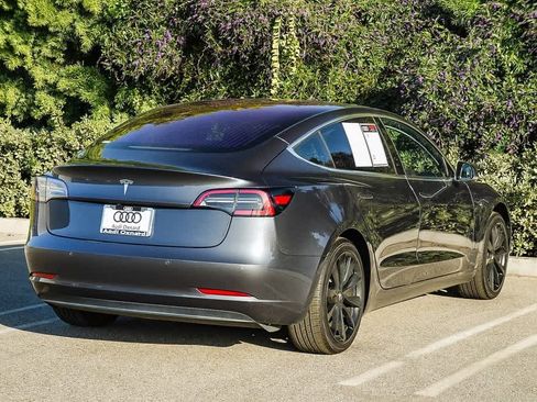 Used 2018 Tesla Model 3 Long Range image 4