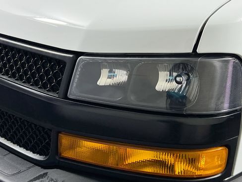 Used 2024 Chevrolet Express 2500 Work Van image 11