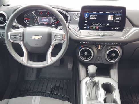 Used 2024 Chevrolet Blazer LT FWD image 27