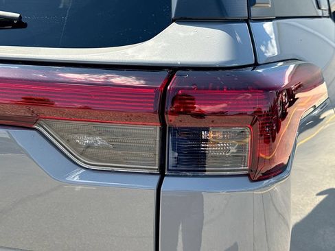 New 2026 Subaru Outback Limited AWD/4WD image 34