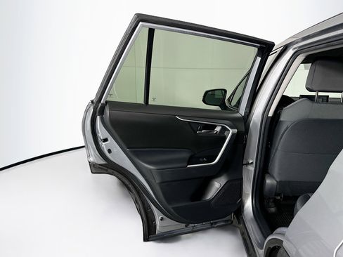 Used 2022 Toyota RAV4 XLE image 25