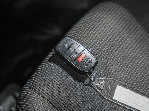 Used 2024 Toyota bZ4X XLE image 41