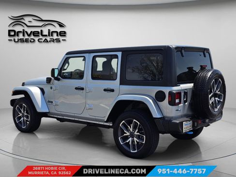 Used 2024 Jeep Wrangler Unlimited AWD/4WD image 8