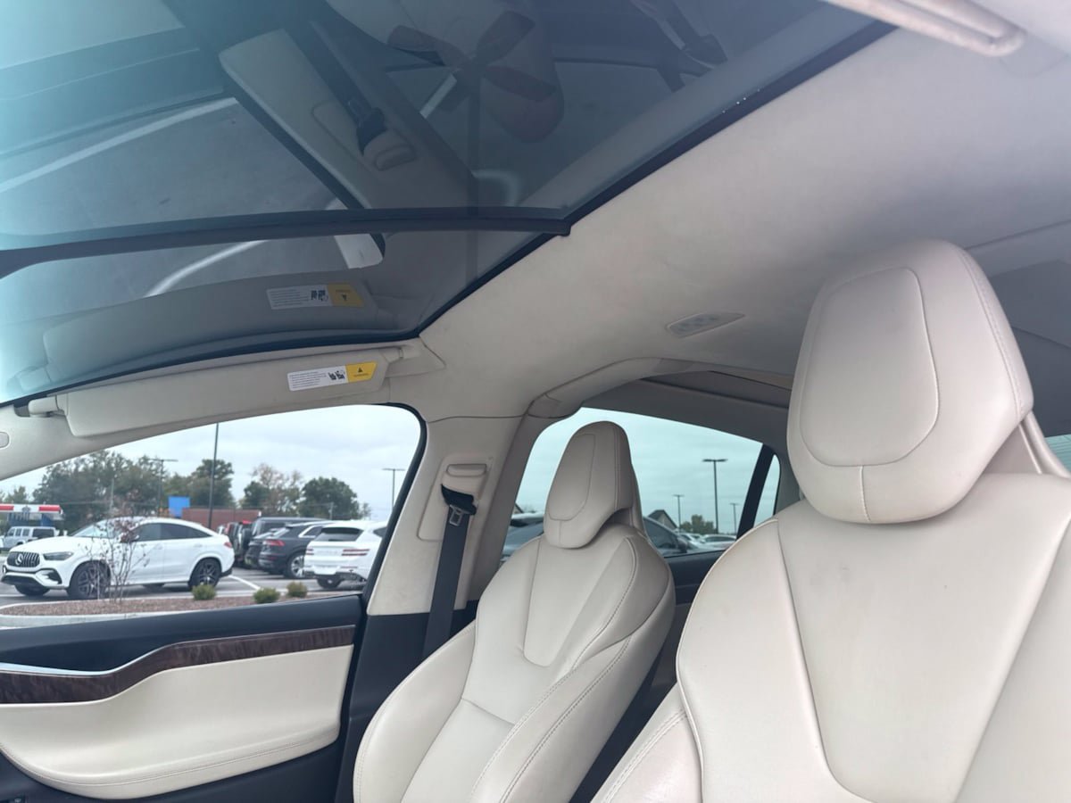 Used 2017 Tesla Model X 75D AWD/4WD image 8