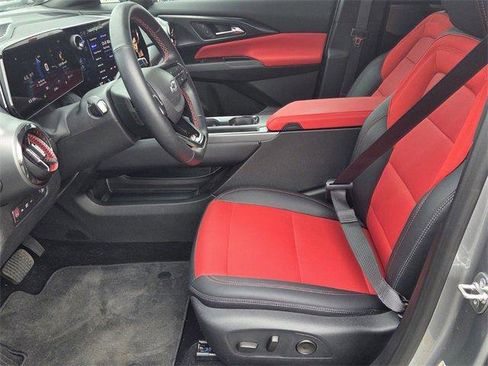 Certified 2024 Chevrolet Equinox EV RS image 9