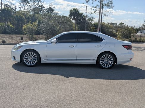 Used 2014 Lexus LS 460 AWD w/ Comfort Package image 8