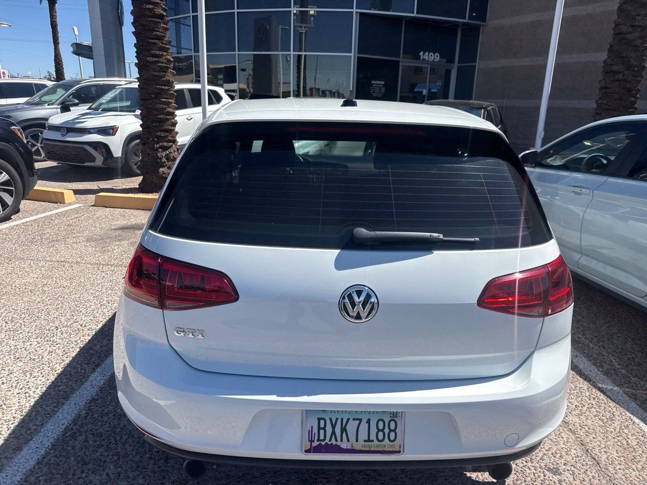 Used 2016 Volkswagen Golf 2-Door FWD image 7