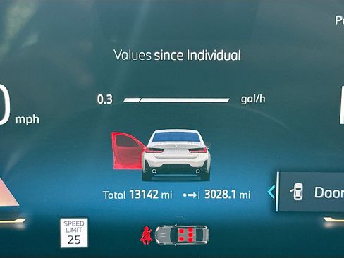 Used 2025 BMW 330i Sedan w/ M Sport Package image 12