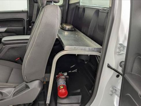Used 2022 Chevrolet Colorado LT w/ Fleet Safety Package RWD image 14