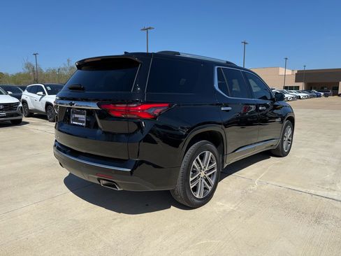 Used 2024 Chevrolet Traverse High Country AWD/4WD image 7