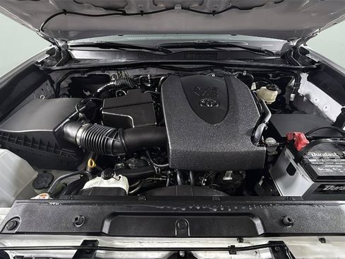 Used 2022 Toyota Tacoma SR image 33
