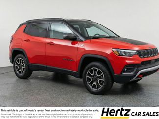 Used 2025 Jeep Compass Trailhawk video 1