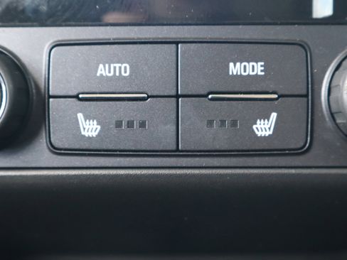 Used 2023 GMC Acadia SLT w/ Elevation Edition FWD image 26