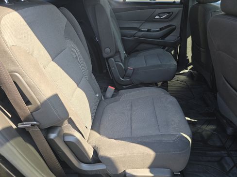 Used 2023 Chevrolet Traverse LT FWD image 29