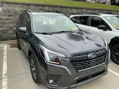 Certified 2023 Subaru Forester Premium w/ Popular Package #1 AWD/4WD image 3