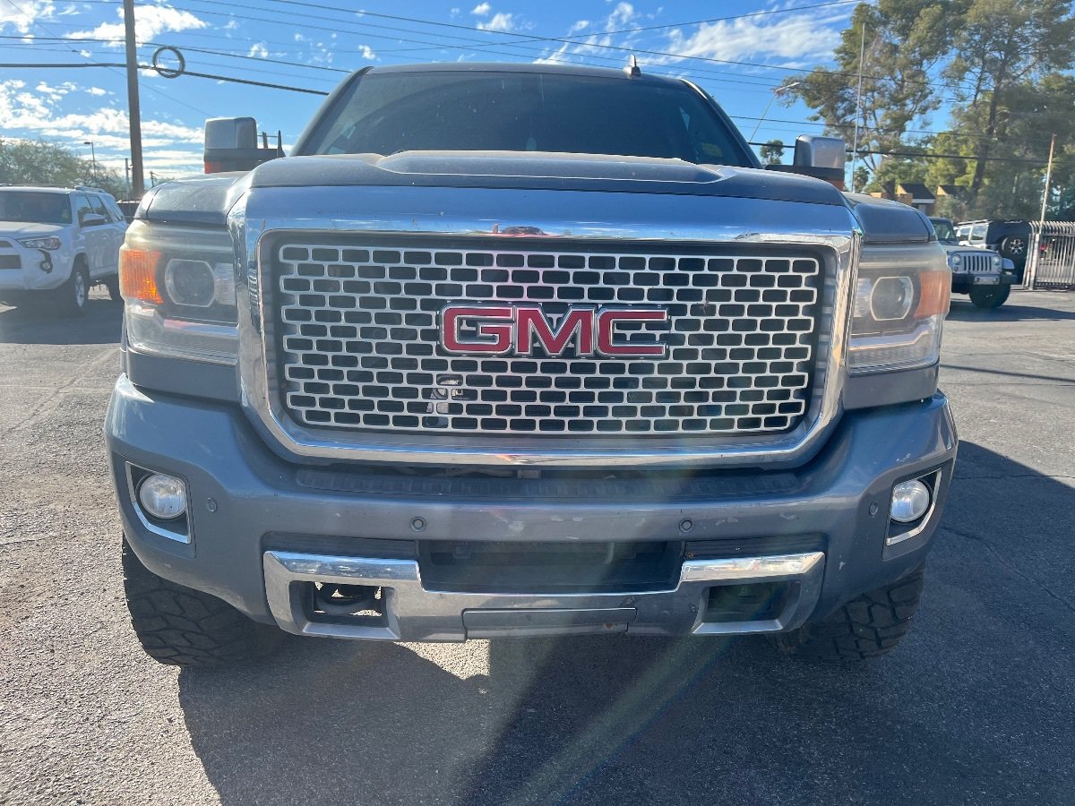Used 2016 GMC Sierra 3500 Denali w/ Suspension Package, Off-Road AWD/4WD image 8