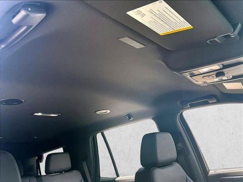 Used 2025 Chevrolet Tahoe LT RWD image 17