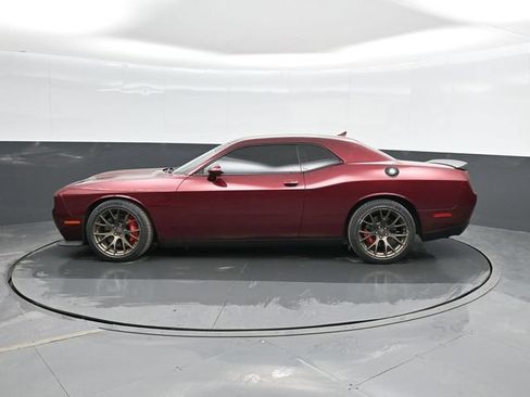 Used 2017 Dodge Challenger SRT Hellcat RWD image 10