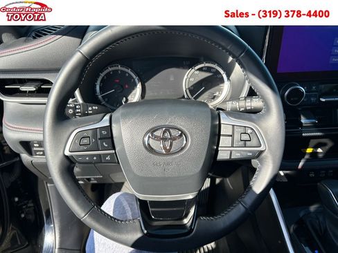 Certified 2024 Toyota Highlander XSE image 14