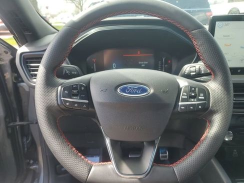 Certified 2024 Ford Escape ST-Line w/ Tech Pack #1 AWD/4WD image 15