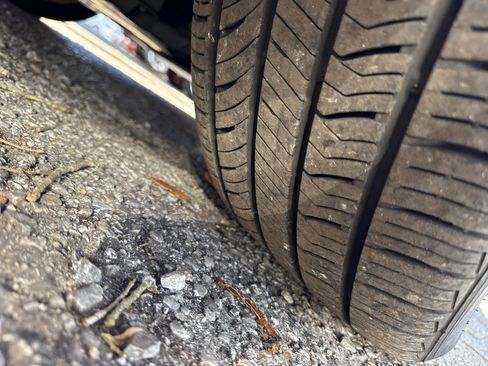 Used 2016 Lexus GS 200t image 38