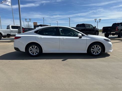 Used 2025 Toyota Camry LE FWD image 7