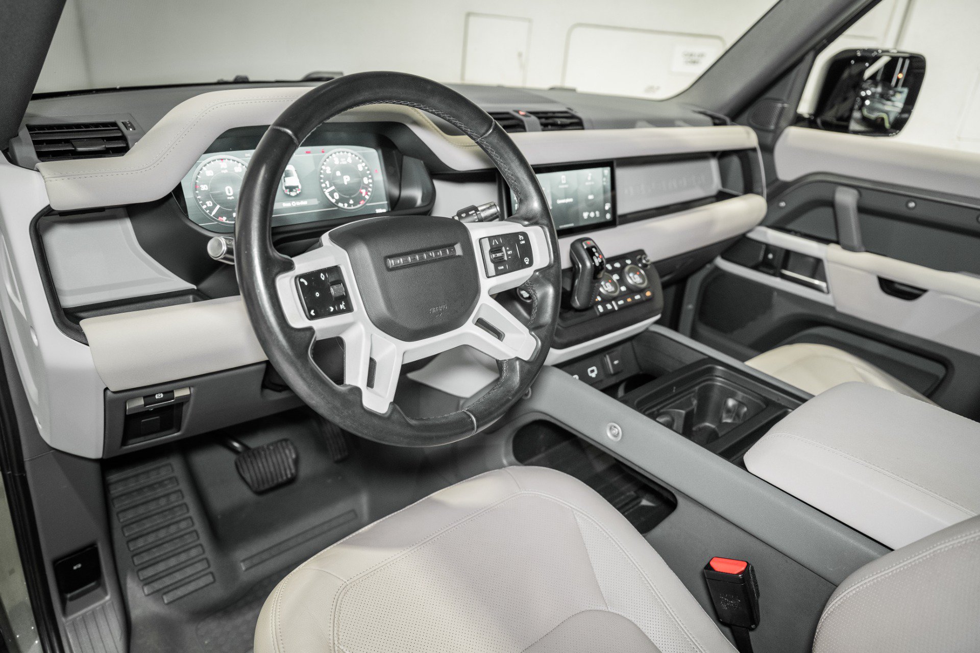 Used 2022 Land Rover Defender 110 SE AWD/4WD image 18