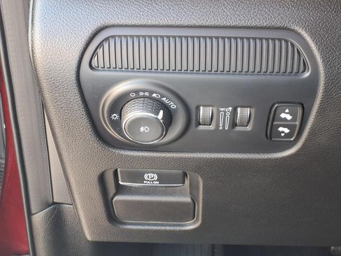 Used 2024 Jeep Wagoneer Series II AWD/4WD image 18