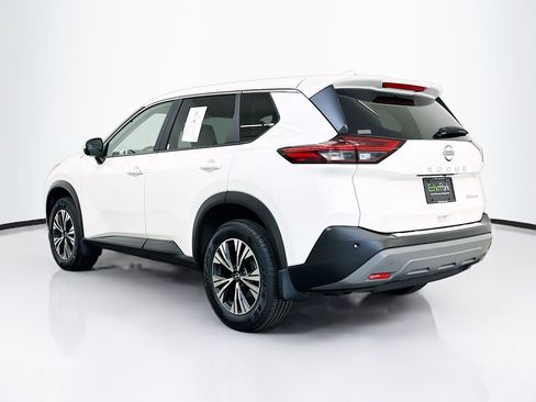 Used 2023 Nissan Rogue SV image 5