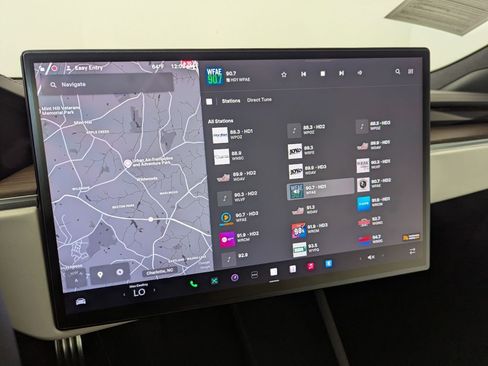 Used 2023 Tesla Model S Standard Range image 16