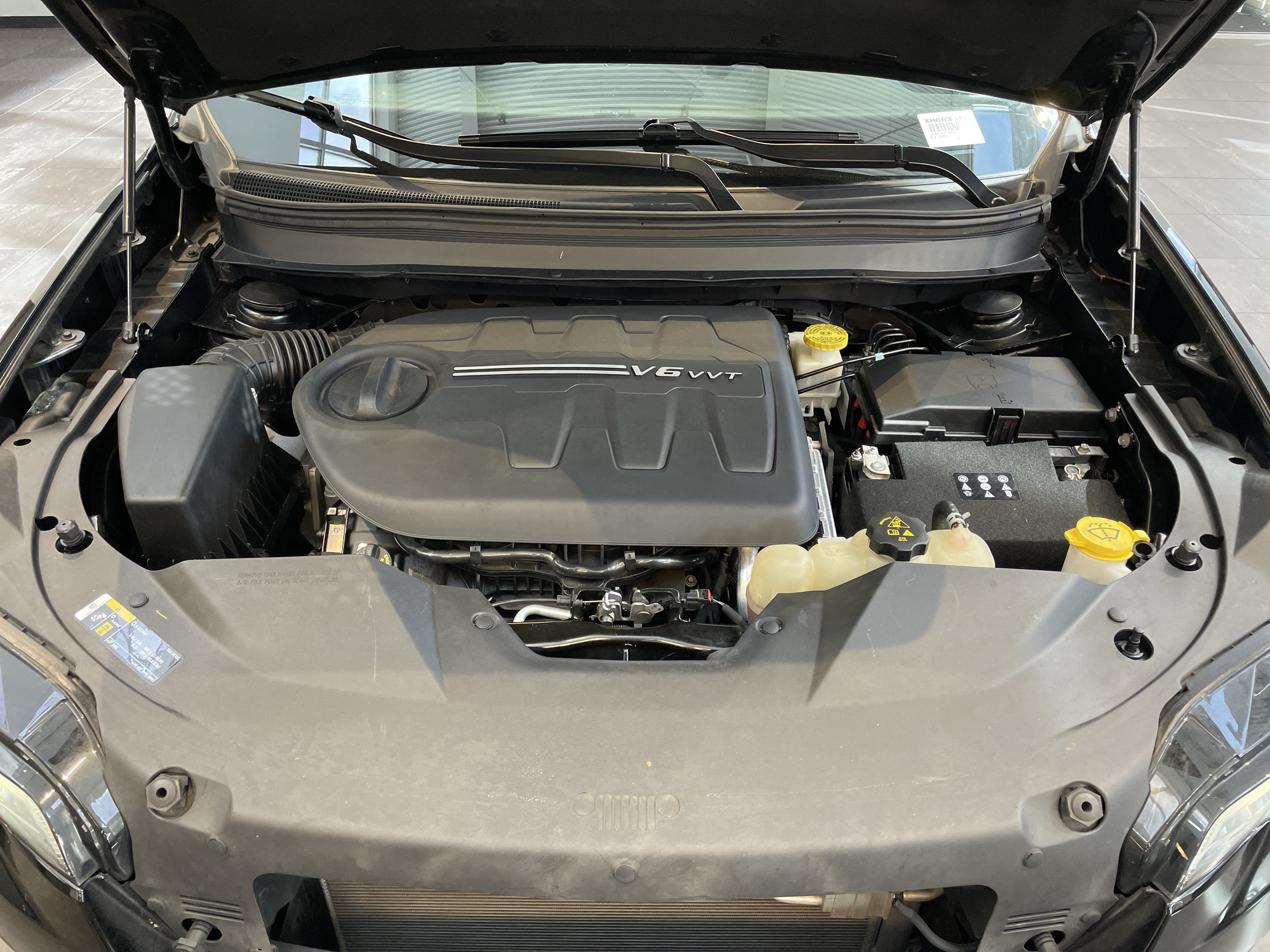 Used 2022 Jeep Cherokee Latitude Lux w/ Sun & Sound Group FWD image 37