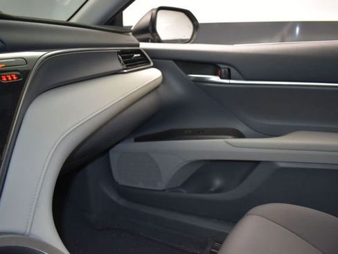 Used 2024 Toyota Camry LE w/ Convenience Package FWD image 22