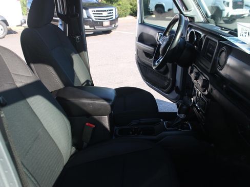Used 2020 Jeep Gladiator Sport w/ Quick Order Package 24S AWD/4WD image 30