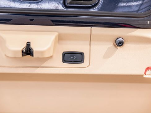 Used 2016 Porsche Panamera 4 image 17